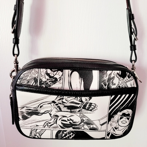 Marvel x Coach Crossbody - Picture 11 of 16
